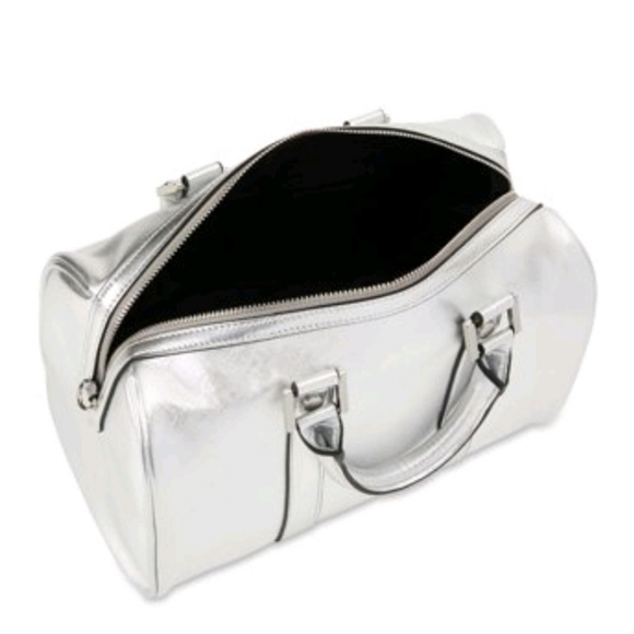 🎉Host Pick🎉 Silver Barrel Handbag With Strap - Picture 6 of 6